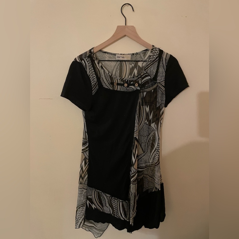 Lana Lee short sleeve tunic size medium